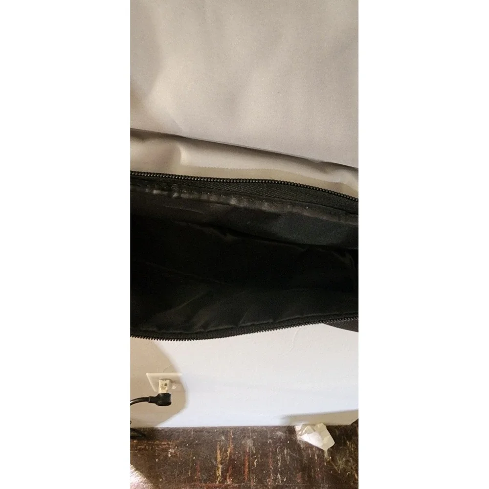 DSW‎ athletic workout travel bag